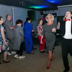 Czy w sanatoriach są tańce? Odkryj, jak wyglądają wieczorki taneczne